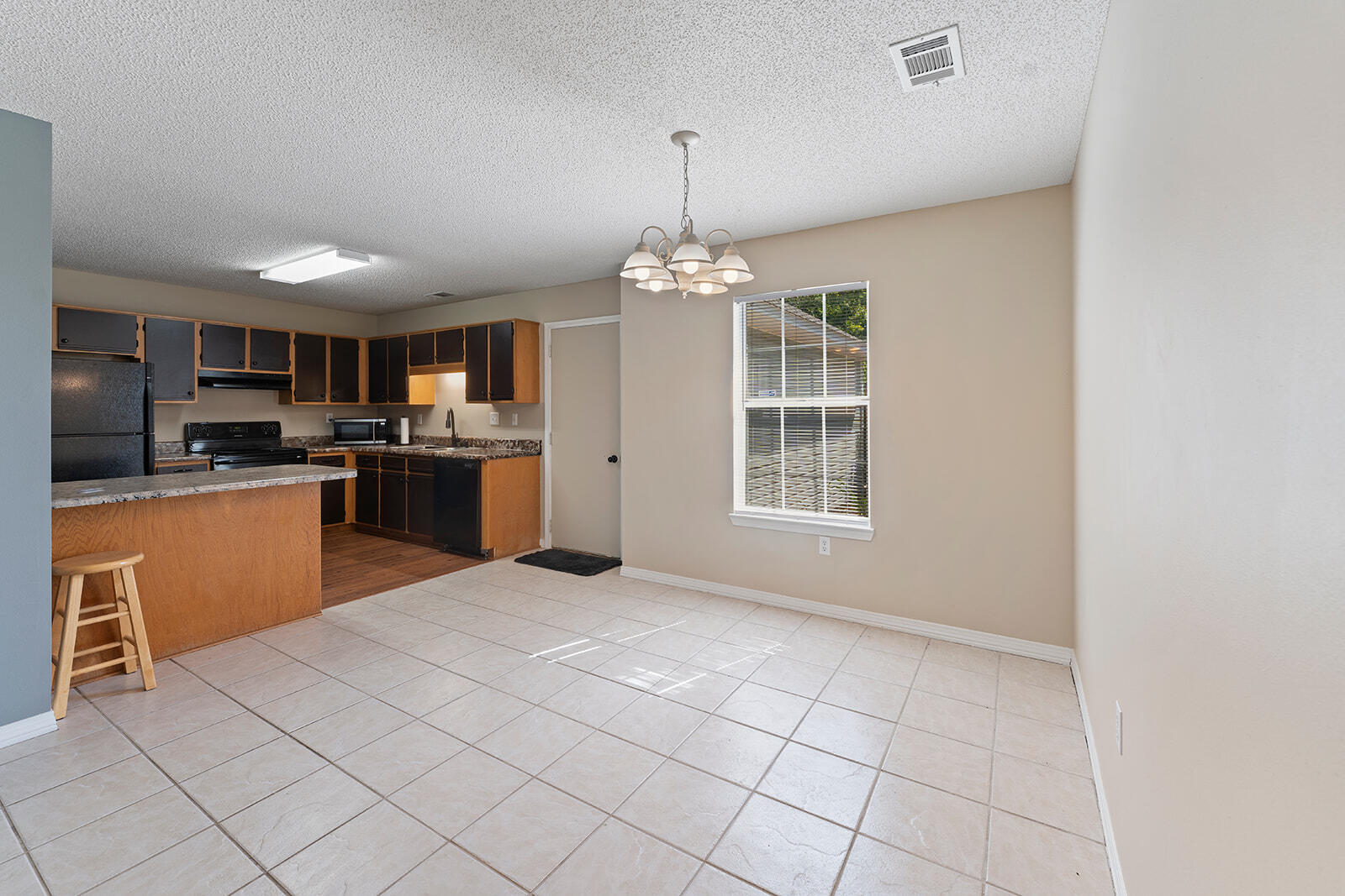 109 Nicole Lane Crestview, FL 32539 - Photo 20 of 60 DSC02190