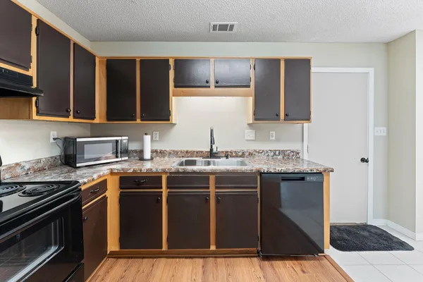 $299,900 | 109 Nicole Lane, Crestview, FL 32539