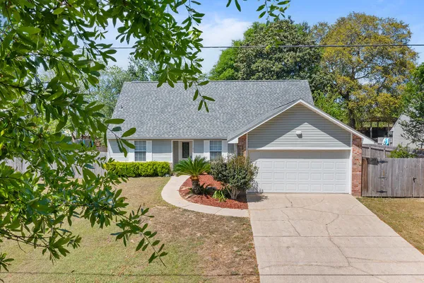 $299,900 | 109 Nicole Lane, Crestview, FL 32539