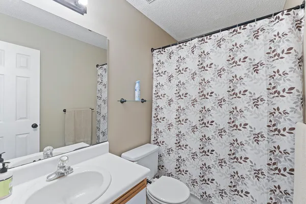 $299,900 | 109 Nicole Lane, Crestview, FL 32539