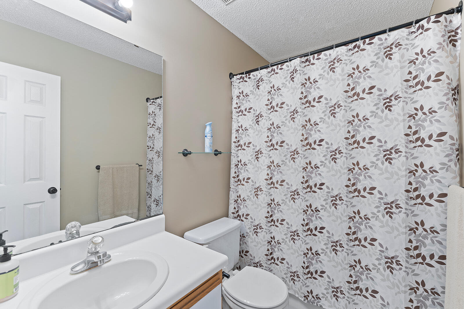 109 Nicole Lane Crestview, FL 32539 - Photo 10 of 60 a bathroom with a sink toilet and a mirror
