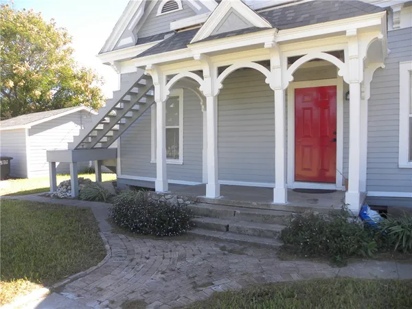 $950 | 1001 Coleman Avenue, Corpus Christi, TX 78401