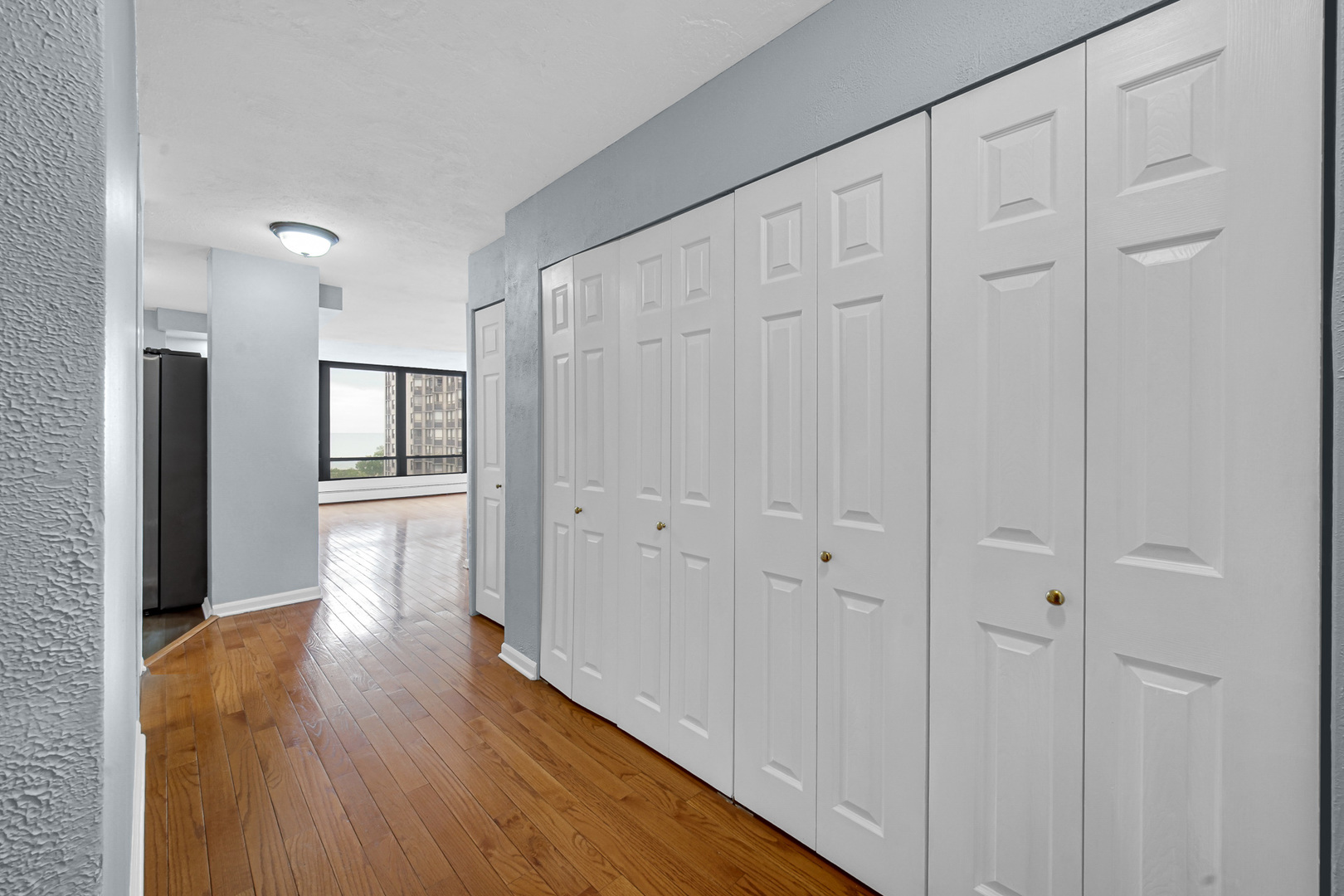 5740 North Sheridan Road, Unit 11A Chicago, IL 60660 - Photo 16 of 20