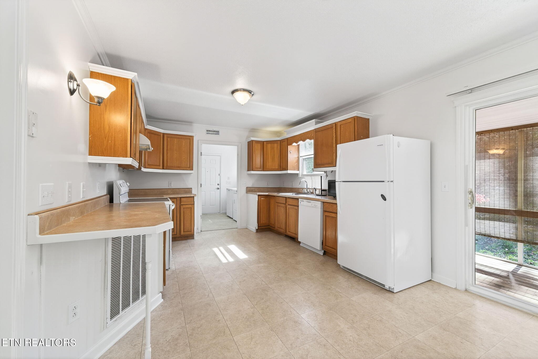 4067 Blaylock Road Crossville, TN 38572 - Photo 6 of 17