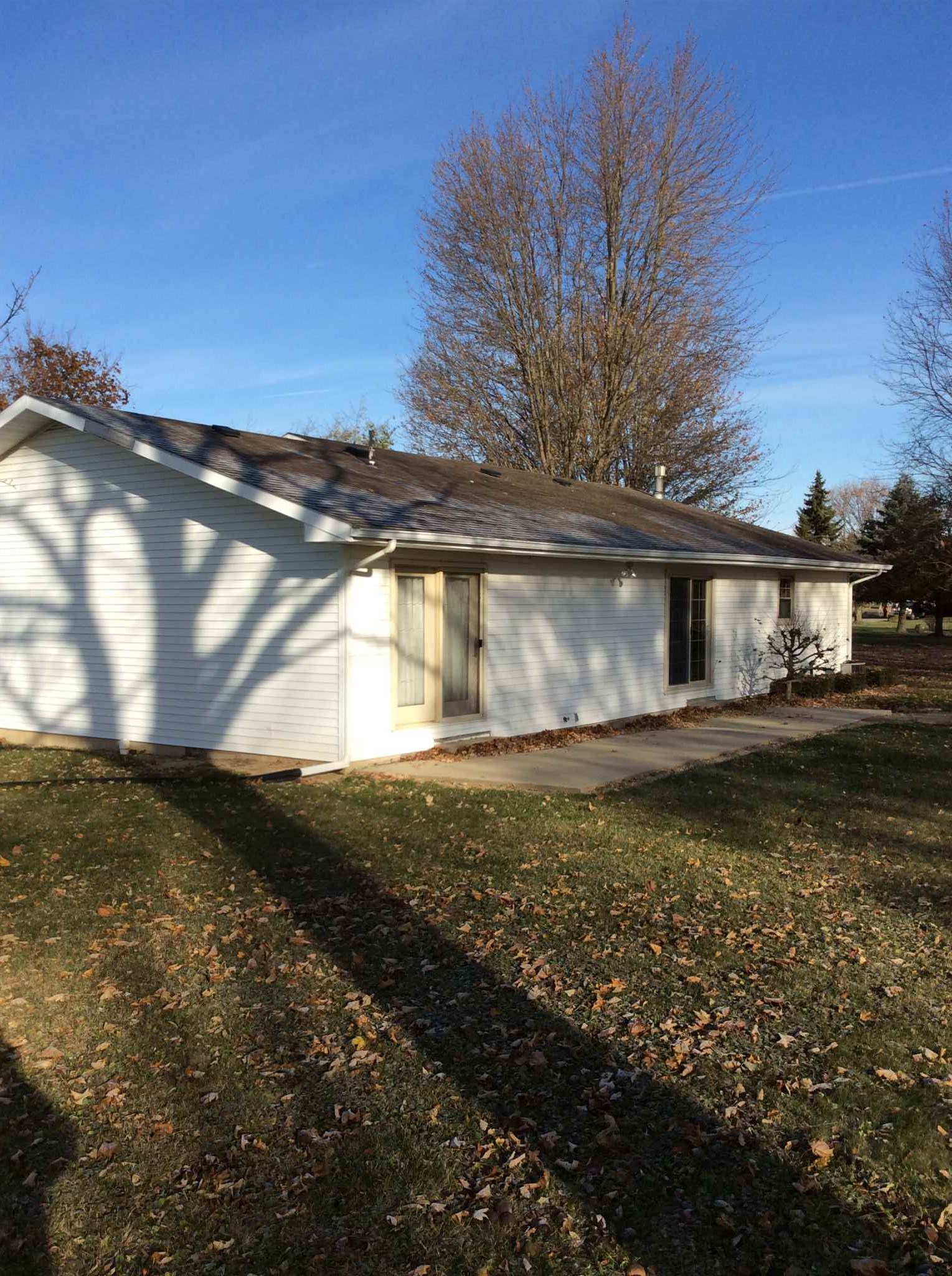 207 Peru Road Silver Lake, IN 46982 - Photo 4 of 24 Gallery Image 4