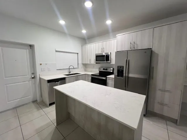 $2,995 | 3884 Melaleuca Lane, Lake Worth, FL 33461