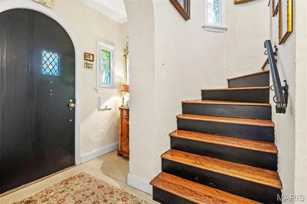 $3,500 | 444 Carswold Drive, Clayton, MO 63105