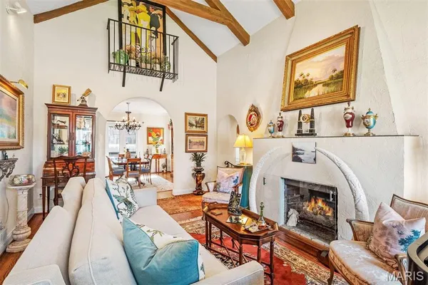 $3,500 | 444 Carswold Drive, Clayton, MO 63105