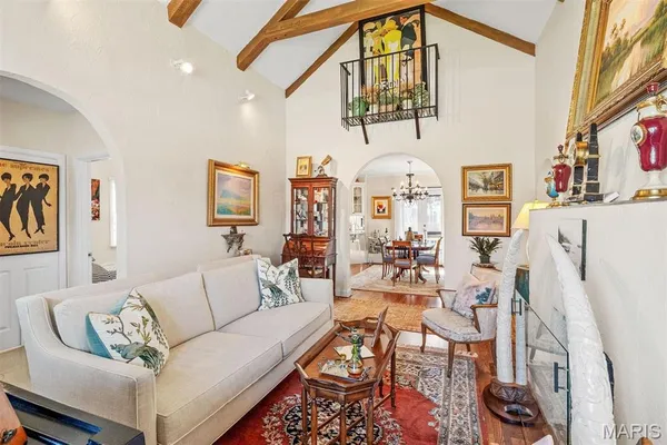 $3,500 | 444 Carswold Drive, Clayton, MO 63105