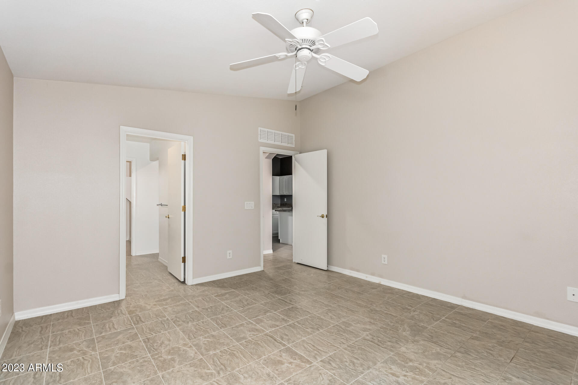 4637 East Walnut Road Gilbert, AZ 85298 - Photo 11 of 43 0016-16 - Walnut 4637