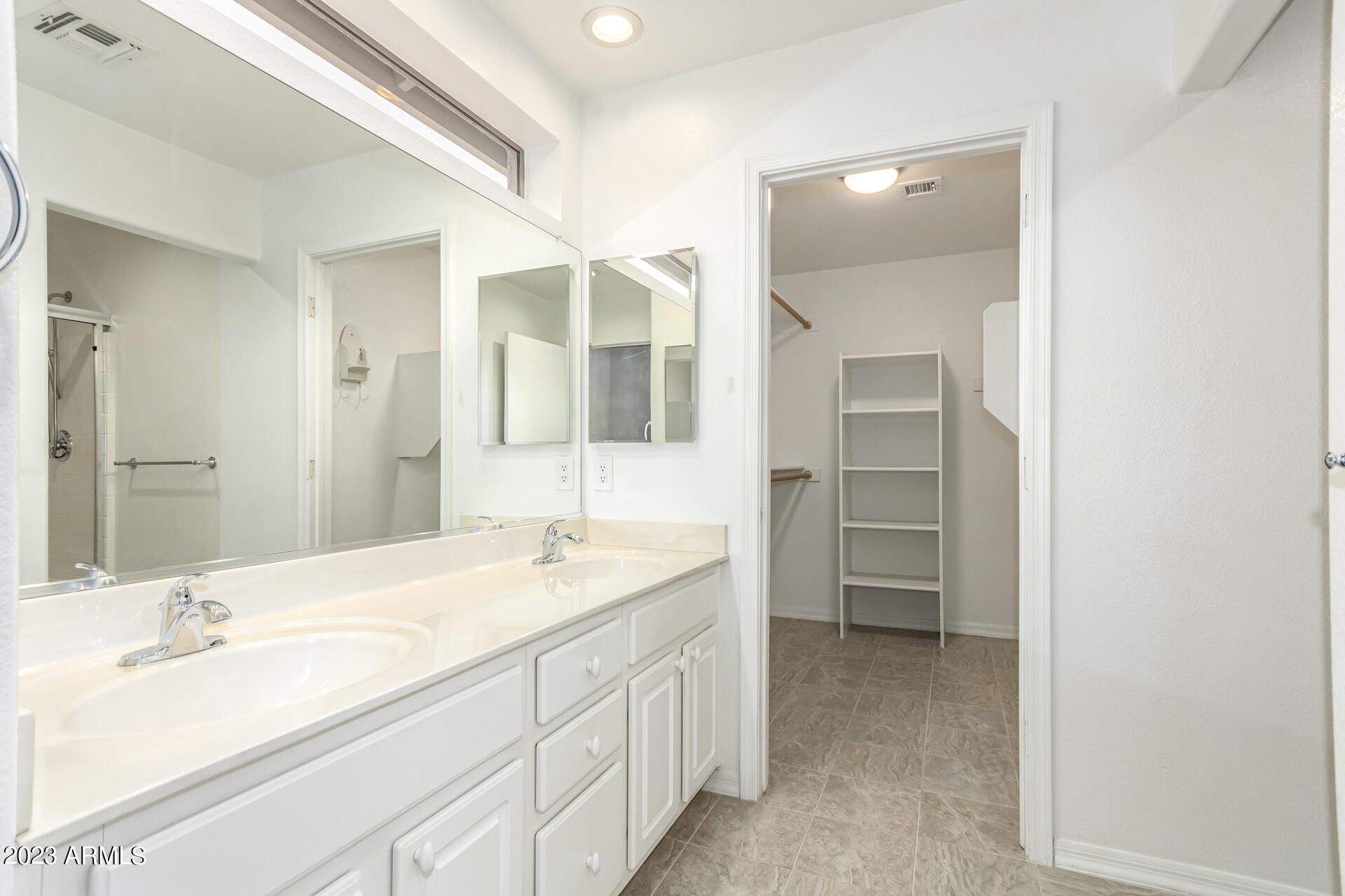 4637 East Walnut Road Gilbert, AZ 85298 - Photo 13 of 43 0018-18 - Walnut 4637