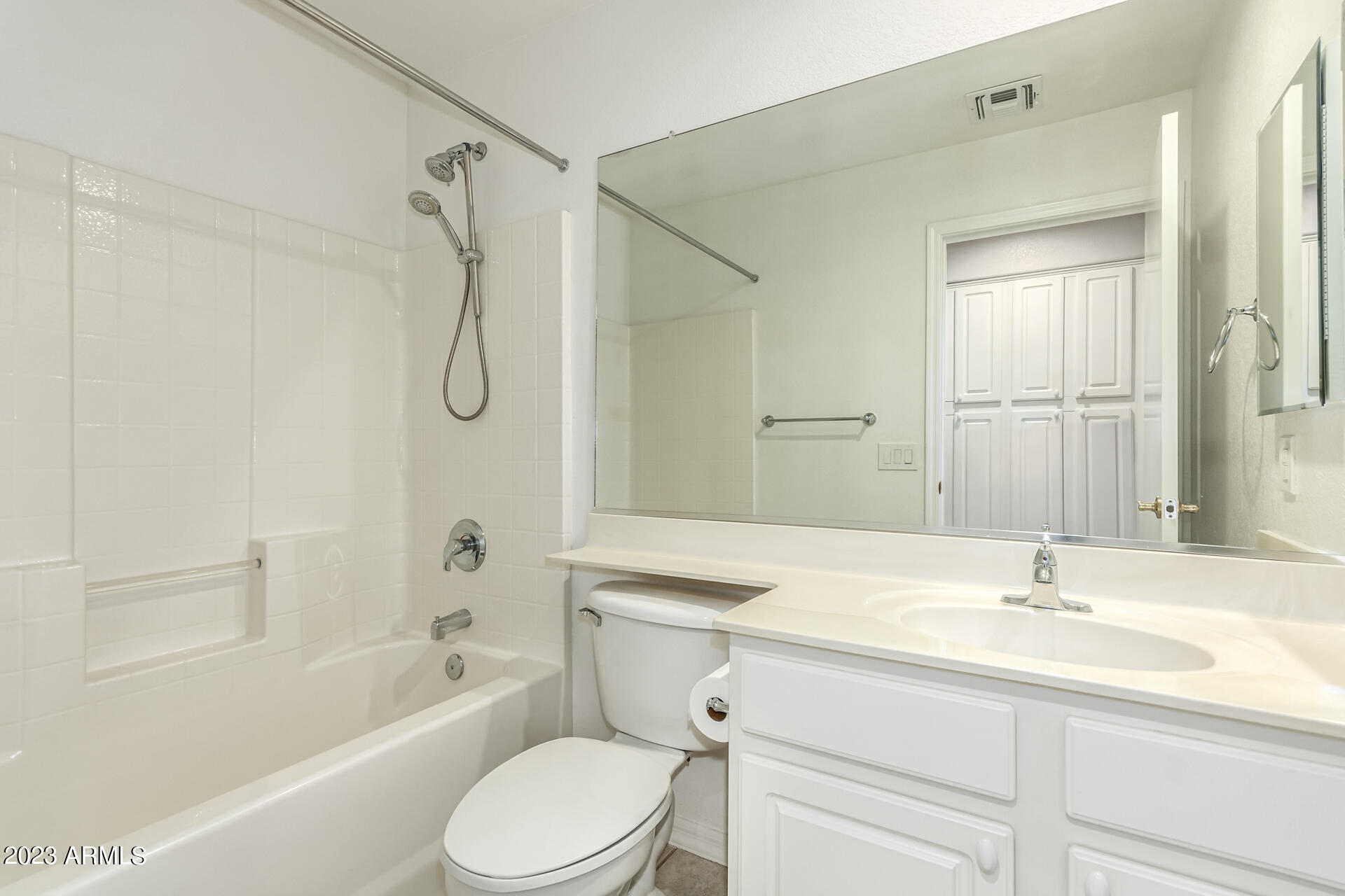 4637 East Walnut Road Gilbert, AZ 85298 - Photo 17 of 43 0022-22 - Walnut 4637