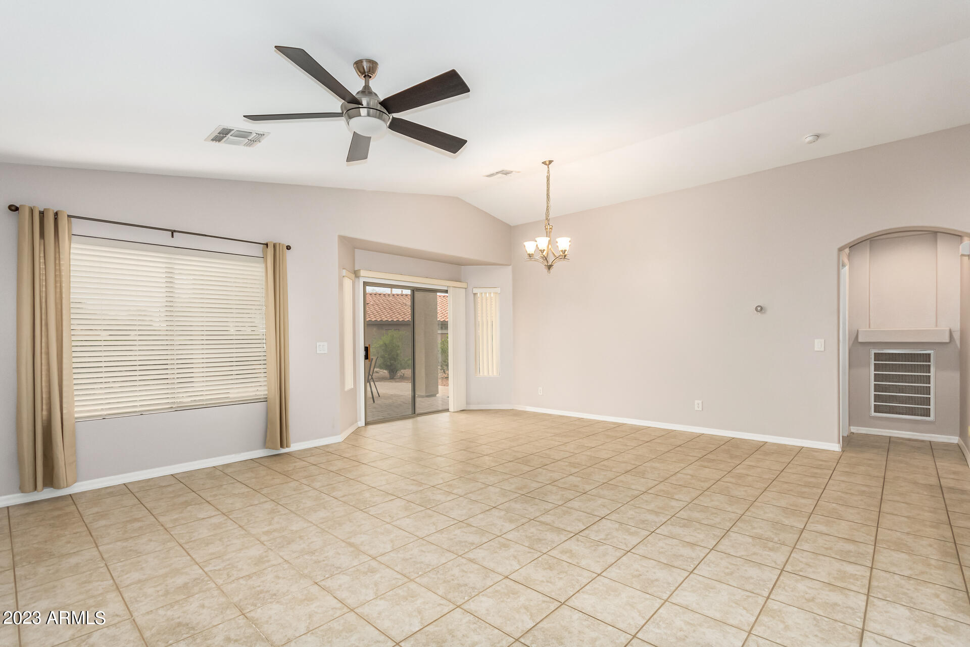 4637 East Walnut Road Gilbert, AZ 85298 - Photo 4 of 43 0009-09 - Walnut 4637