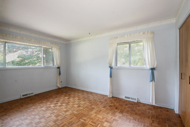 800 Ridgemoor Drive Willowbrook, IL 60527 - Photo 11 of 20