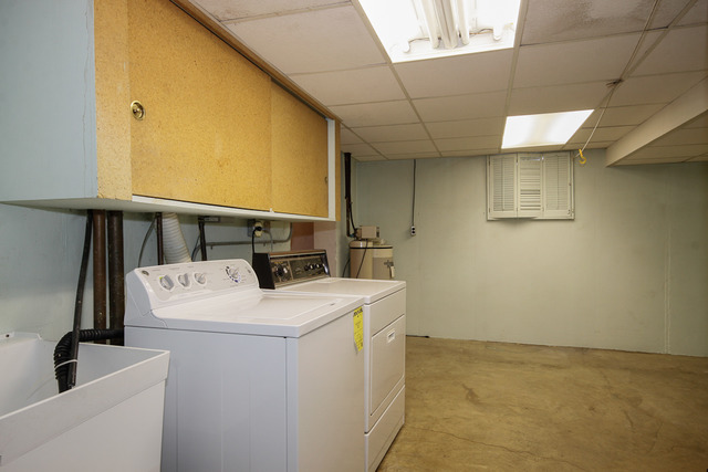 800 Ridgemoor Drive Willowbrook, IL 60527 - Photo 17 of 20