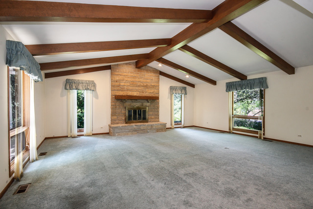 800 Ridgemoor Drive Willowbrook, IL 60527 - Photo 7 of 20