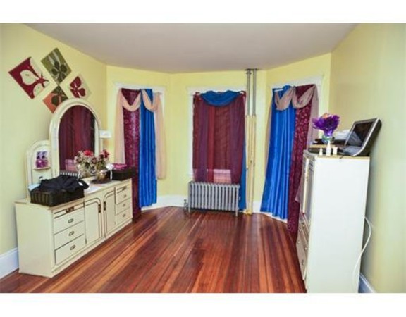9 Ridgewood Street Boston, MA 02122 - Photo 4 of 9 Gallery Image 4
