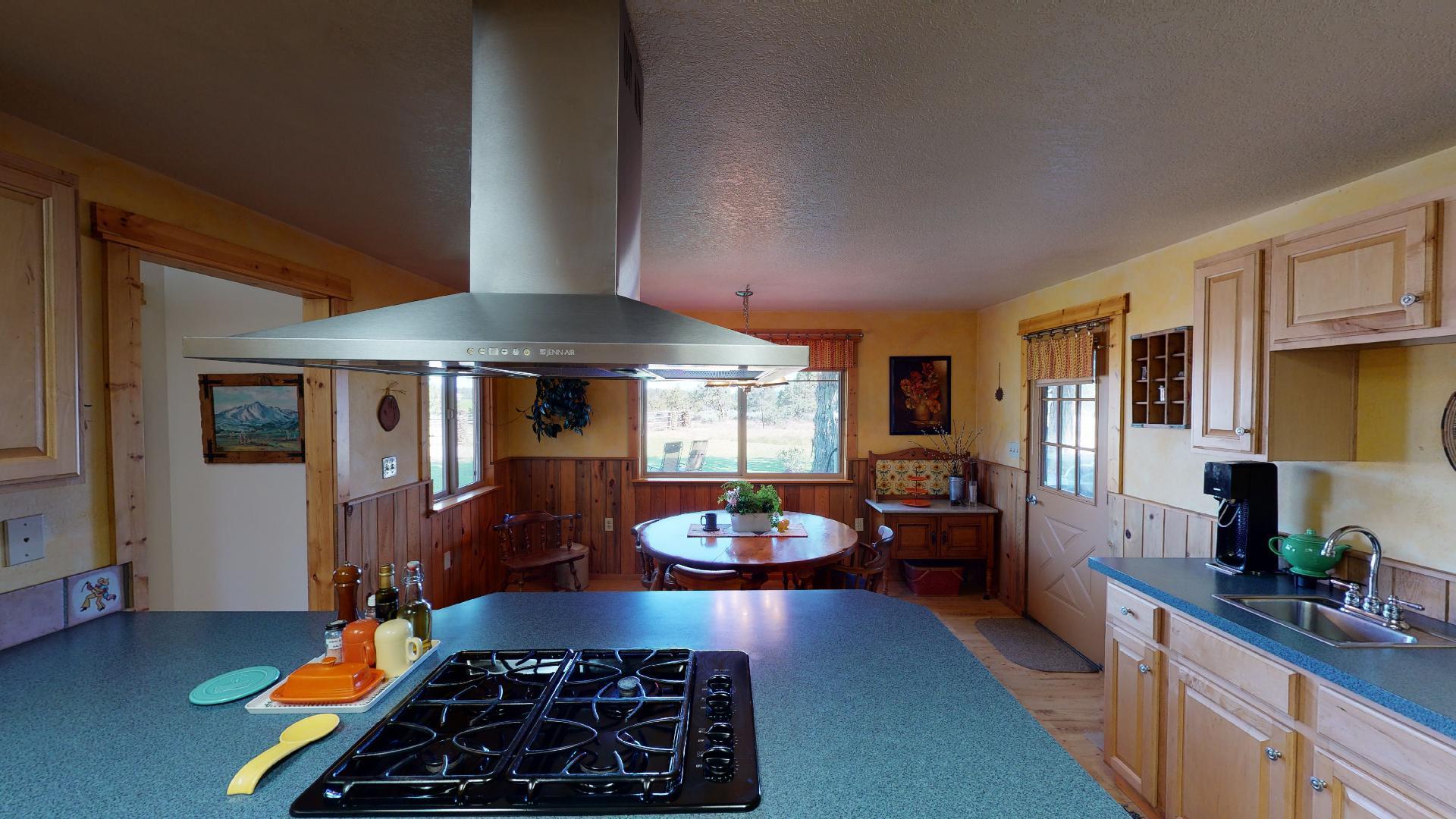 17478 Forked Horn Road Sisters, OR 97759 - Photo 24 of 62 Kitchen towards Dining Room