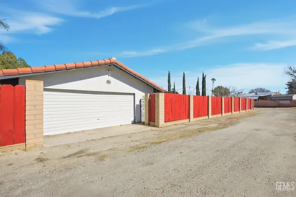 $375,000 | Undisclosed Address, Taft, CA 93268