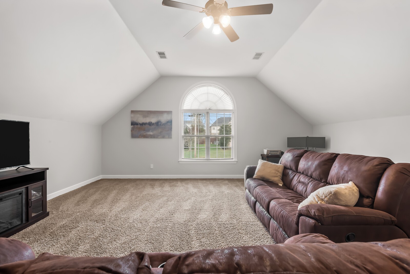 611 Windtree Pass Mount Juliet, TN 37122 - Photo 38 of 63 a living room with furniture and a flat screen tv