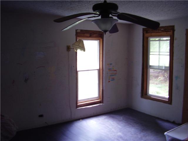 199 Robert Neal Durham Road Bethpage, TN 37022 - Photo 6 of 10 Bed room