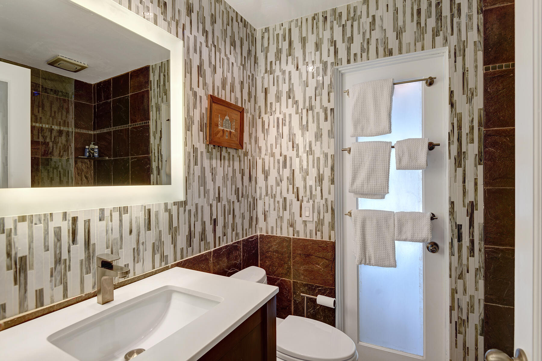 2915 Guadalupe Road Palm Springs, CA 92264 - Photo 33 of 52 a bathroom with a sink toilet and shower