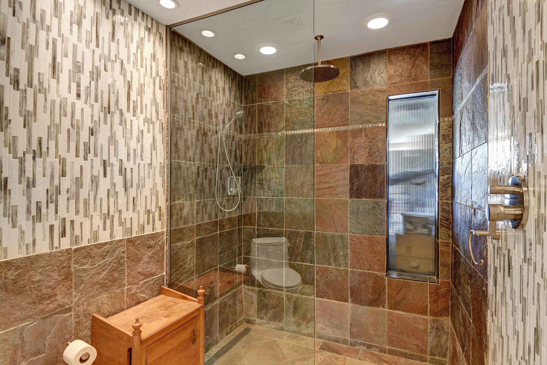 2915 Guadalupe Road Palm Springs, CA 92264 - Photo 40 of 52 a bathroom with a shower