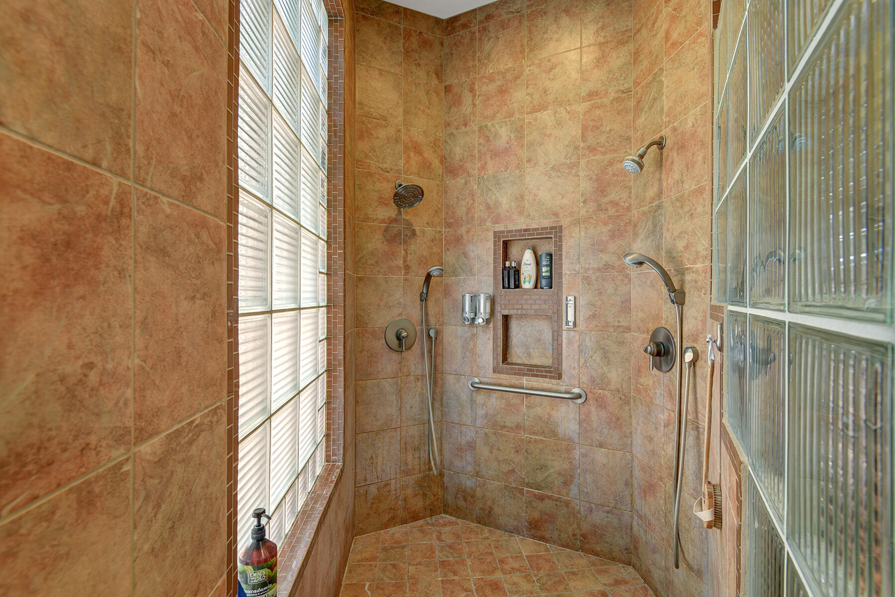 2915 Guadalupe Road Palm Springs, CA 92264 - Photo 51 of 52 a bathroom with a shower