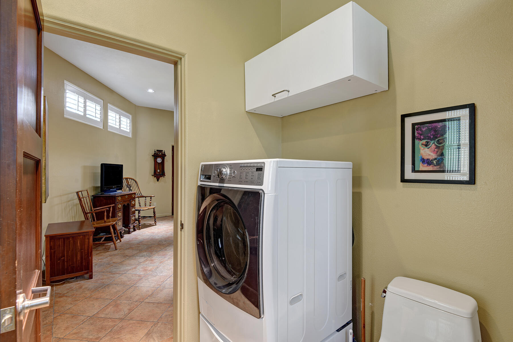 2915 Guadalupe Road Palm Springs, CA 92264 - Photo 52 of 52 a utility room with dryer and washer