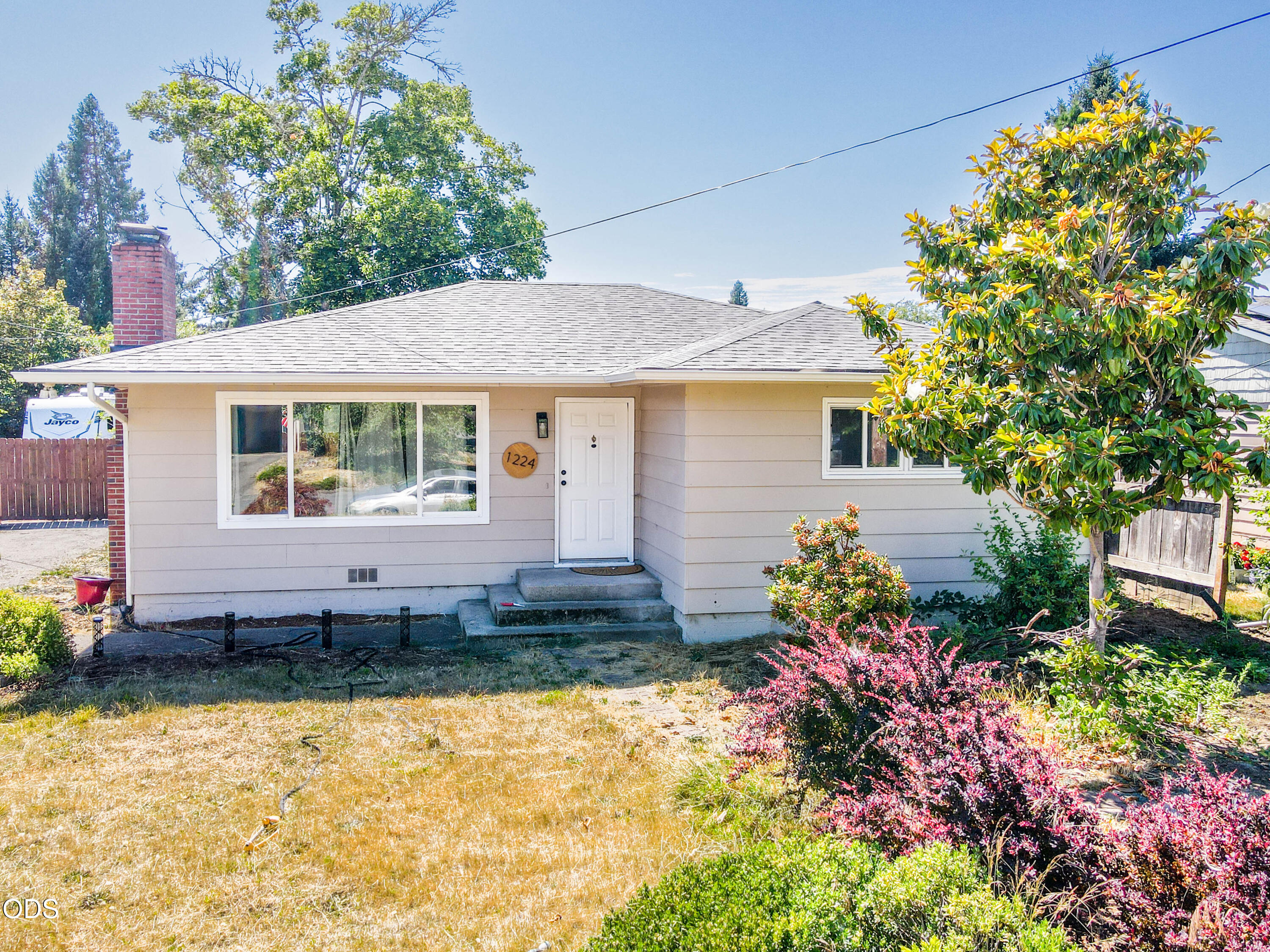 1224 Southwest Oak Street Grants Pass, OR 97526 - Photo 1 of 24
