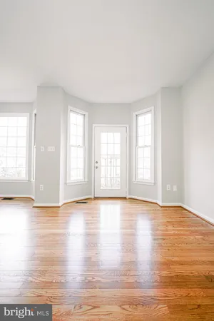 $690,000 | 6584 Irvin Court, Alexandria, VA 22312