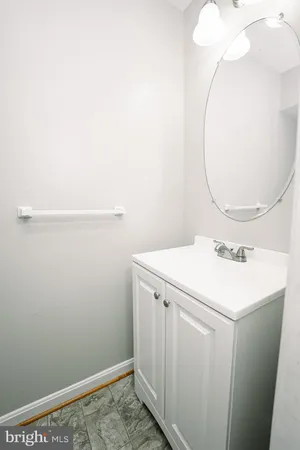 $690,000 | 6584 Irvin Court, Alexandria, VA 22312