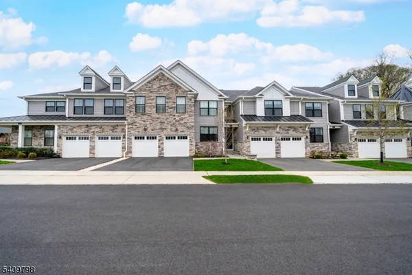 $1,395,000 | 3 Concord Court, Warren, NJ 07059