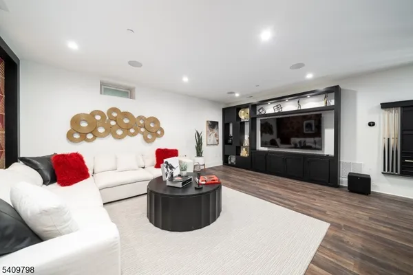 $1,395,000 | 3 Concord Court, Warren, NJ 07059