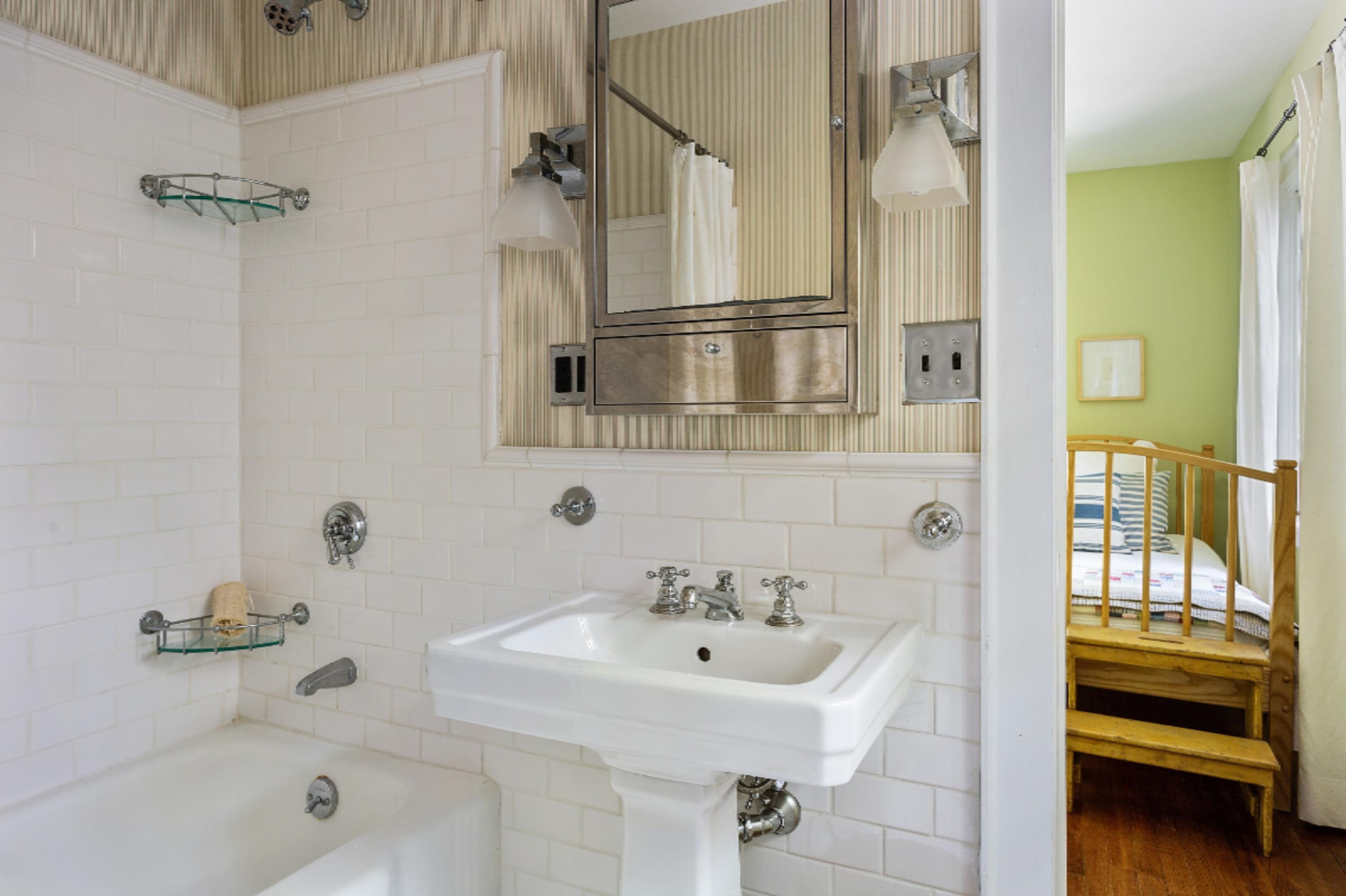15120 Lakeshore Road Lakeside, MI 49116 - Photo 29 of 45 Full Bathroom #2