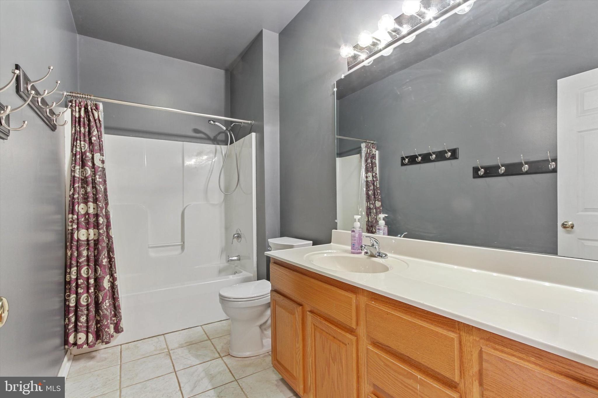 2115 Eden Road York, PA 17406 - Photo 10 of 28 Full Bath on 3rd Level w/Tub Shower & Ceramic Tile