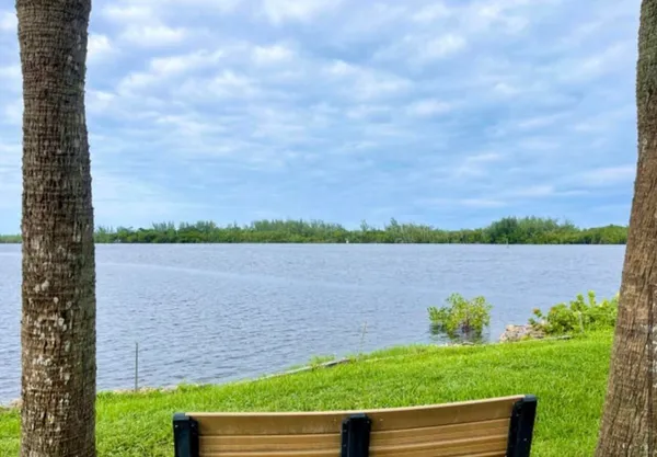 $3,500 | 6142 Southeast Landing Way, Unit 911, Stuart, FL 34997