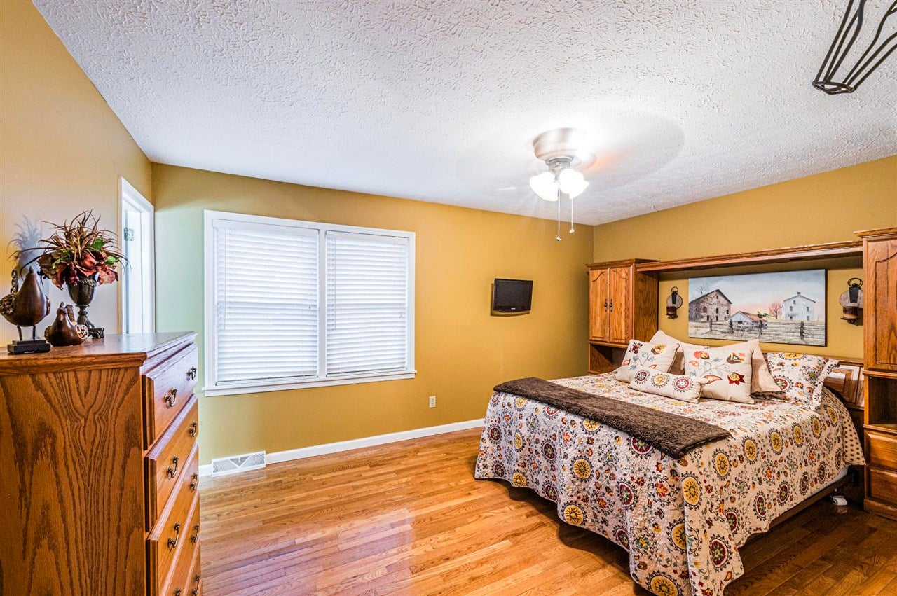 320 Witt Road Bowling Green, KY 42101 - Photo 7 of 31 Gallery Image 7