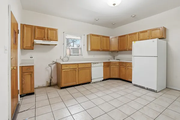 $425,000 | 209 Hamilton Street, Harrison, NJ 07029