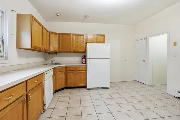 $425,000 | 209 Hamilton Street, Harrison, NJ 07029