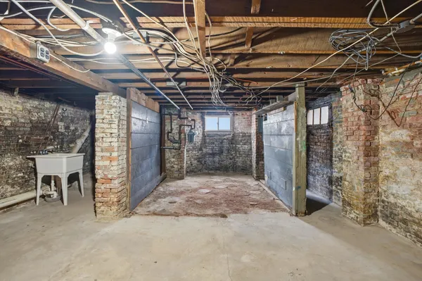 $425,000 | 209 Hamilton Street, Harrison, NJ 07029