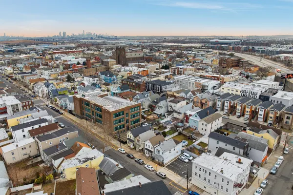 $425,000 | 209 Hamilton Street, Harrison, NJ 07029