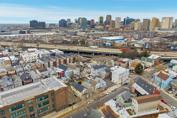 $425,000 | 209 Hamilton Street, Harrison, NJ 07029