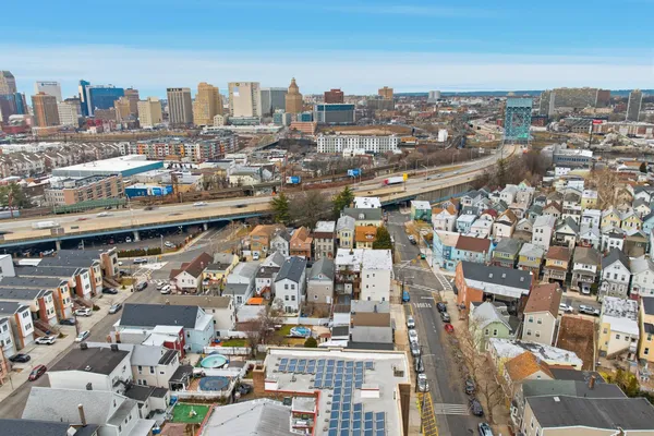 $425,000 | 209 Hamilton Street, Harrison, NJ 07029