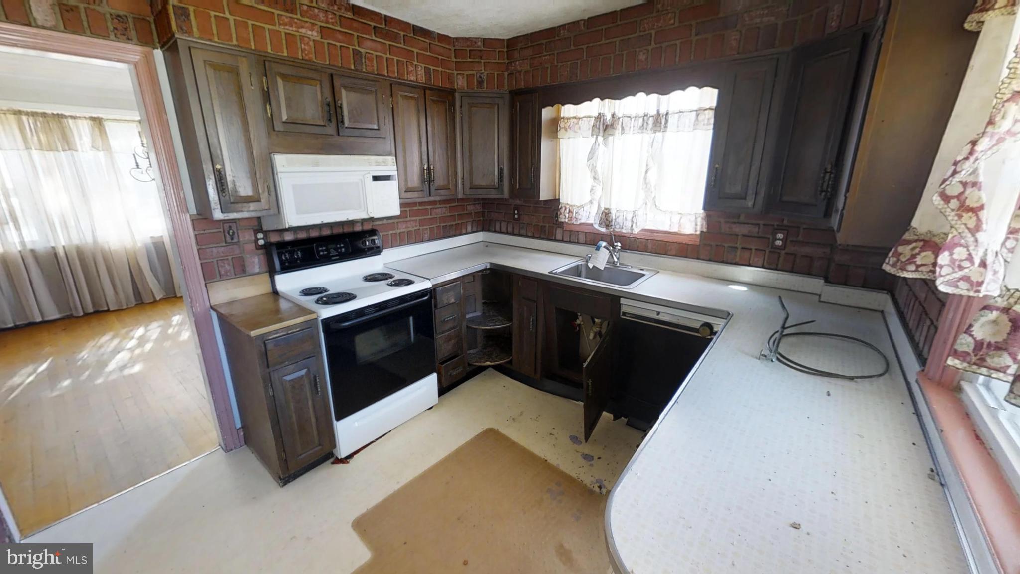 3775 Livingston Road Indian Head, MD 20640 - Photo 2 of 24 Kitchen