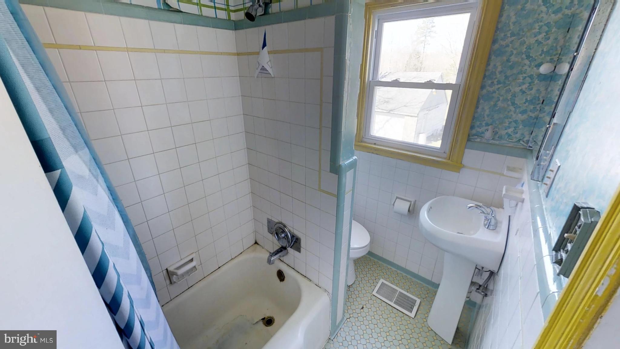 3775 Livingston Road Indian Head, MD 20640 - Photo 11 of 24 Bath