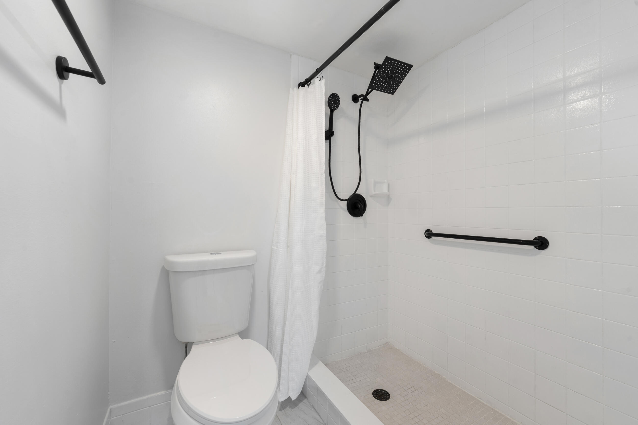 1811 Southwest Palm City Road, Unit A301 Stuart, FL 34994 - Photo 15 of 40 15_23