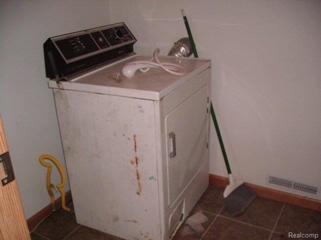 1768 Allen Road Smiths Creek, MI 48074 - Photo 8 of 10 laundry room