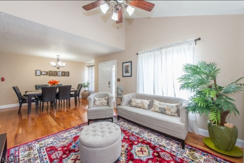 3316 Park Place Springfield, NJ 07081 - Photo 4 of 17 Gallery Image 4