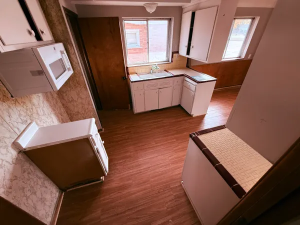 $152,500 | 16475 East 8 Mile Road, Eastpointe, MI 48021